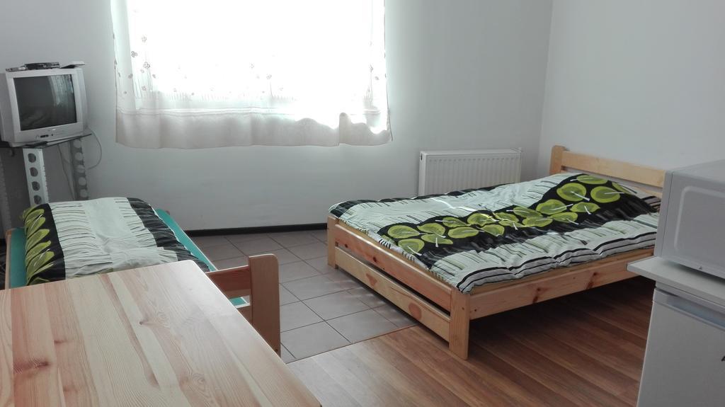 Pokoje Typu Studio Sosnowiec Esterno foto