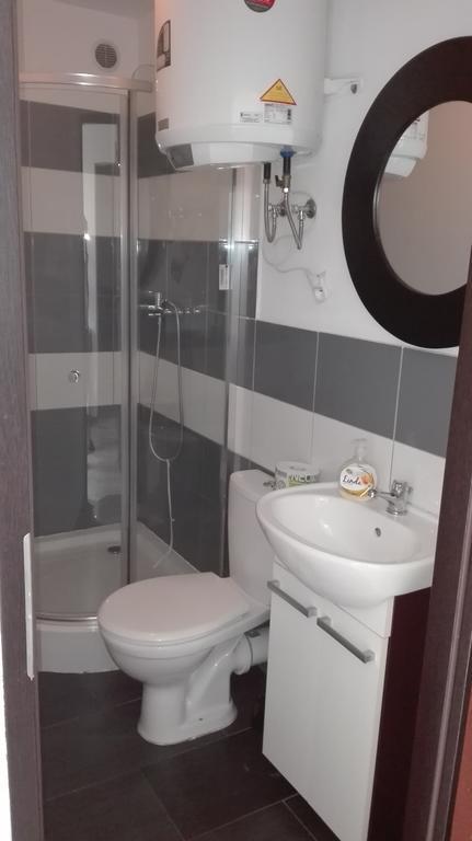 Pokoje Typu Studio Sosnowiec Esterno foto